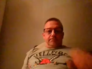Chaturbate Live Sex Cam of middleton2021