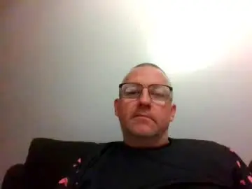 Chaturbate Live Sex Cam of middleton2021