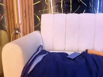 Chaturbate Sex Cam of starlight_mature23_aws