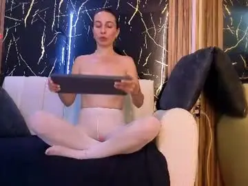 Chaturbate Live Sex Cam of starlight_mature23_aws