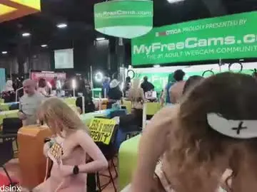 Chaturbate Watch Live Sex Cams of carriemadsin