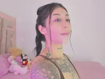 Chaturbate Nude Webcam of hilary_jones_22
