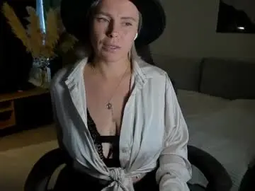 Chaturbate Nude Webcam of charming_daphny