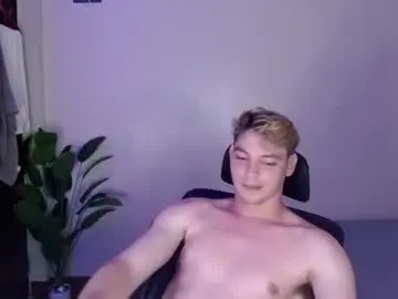 Chaturbate Live Sex Cam of blueyedboyinasia