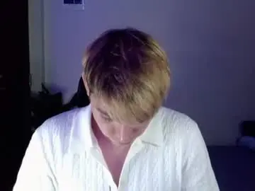 Chaturbate Free Porn Cam of blueyedboyinasia