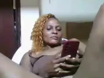 Chaturbate Live Sex Cam of ebonyqueen4