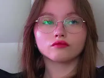 Chaturbate Live Sex Cam of keiraace