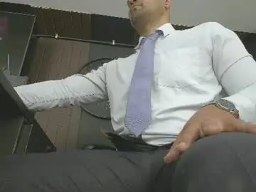 Chaturbate Live Porn of leon_1717