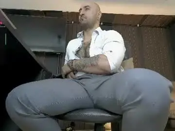 Chaturbate Free Live Porn of leon_1717
