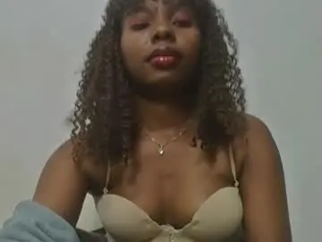Chaturbate Watch Live Sex Cams of rosalinda933