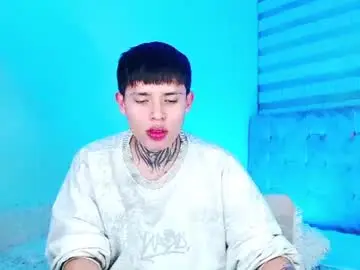 Chaturbate Live Sex Cam of _justinmoon2