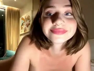 Chaturbate Live Sex Cam of dinacaguimbal
