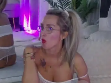 Chaturbate Nude Webcam of isabelleethan