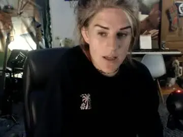 Chaturbate Live Sex Cam of katiecutie_5