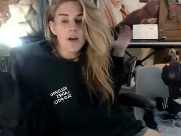 Chaturbate Sex Cam of katiecutie_5