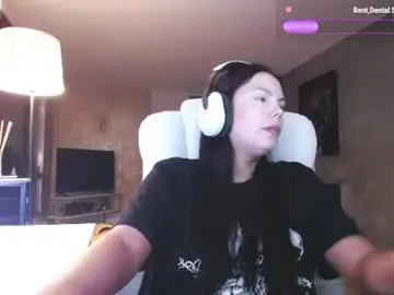 Chaturbate Free Porn Cam of tinykylie
