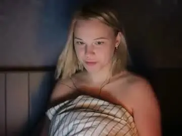 Chaturbate Live Sex Cam of arya_stark7