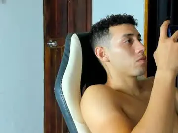 Chaturbate Adult Webcams of dominyck_