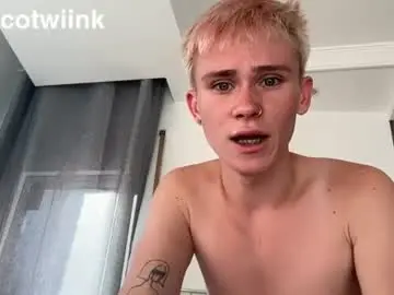 Chaturbate Live Sex Cam of twiinknico