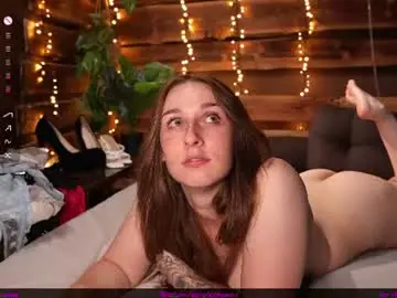Chaturbate Nude Webcam of hotfrecklesgirl