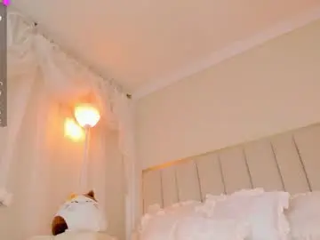 Chaturbate Live Sex Cam of your_petite18