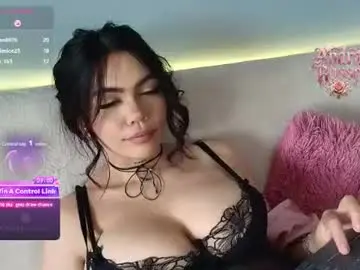 Chaturbate Live Sex Cam of andra_rosse