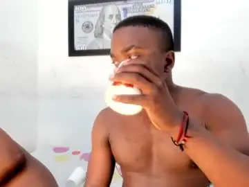 Chaturbate Free Live Porn of eduward_carter