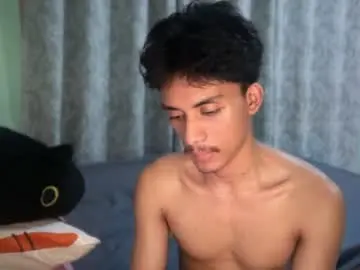 Chaturbate Live Sex Cam of twink_hairyass69