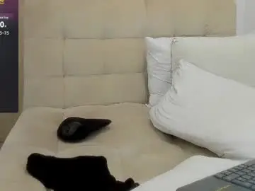 Chaturbate Live Sex Cam of yampier01