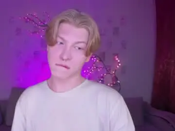 Chaturbate Live Sex Cam of themikesever