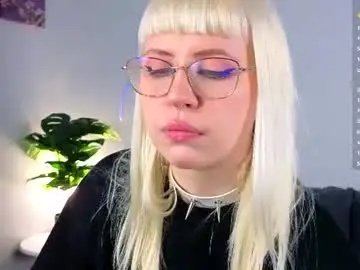 Chaturbate Live Sex Cam of call_me_heaven