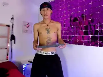Chaturbate Live Porn of demian_salvatoire