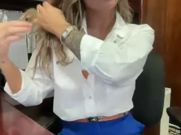 Chaturbate Live Porn of madame_andi