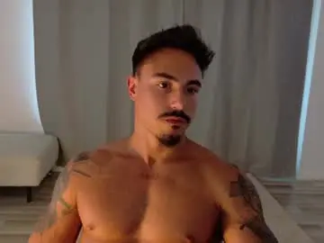 Chaturbate Live Sex Cam of master_lukass