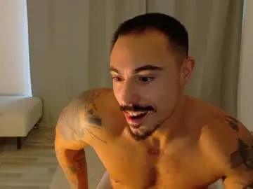 Chaturbate Live Sex Cam of master_lukass
