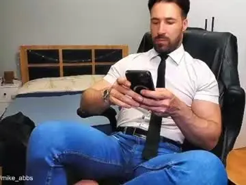 Chaturbate Live Porn of mikestrip