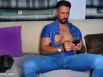 Chaturbate Live Sex of mikestrip