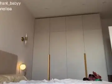 Chaturbate Free Porn Cam of enchant_baby_