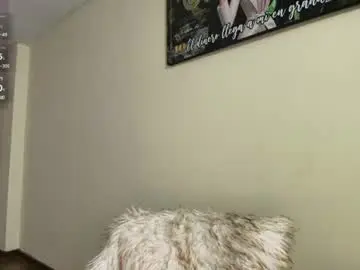 Chaturbate Live Sex Cam of vallery_evanss