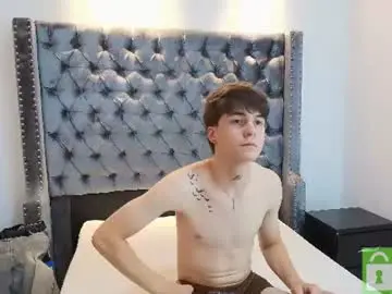 Chaturbate Live Sex Cam of jeins_fisher