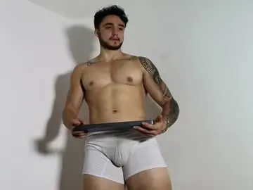 Chaturbate Live Porn of latinboyvip_