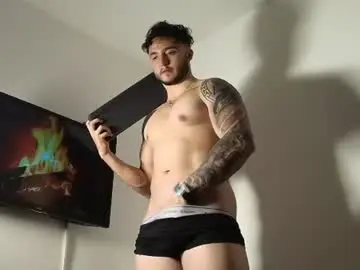 Chaturbate Adult Webcams of latinboyvip_