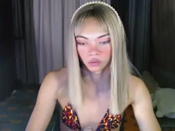 Chaturbate Live Sex Cam of yourgoddessamy_
