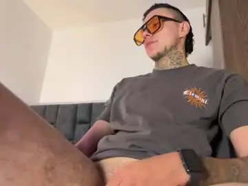 Chaturbate Adult Video Chat of phillip_brownn
