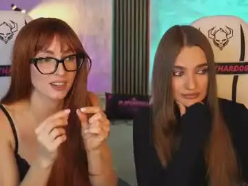 Chaturbate Best live sex cam show of viola_054
