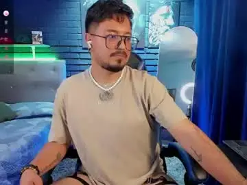Chaturbate Watch Live Sex Cams of daviidevans