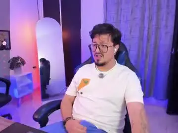 Chaturbate Watch Live Sex Cams of daviidevans