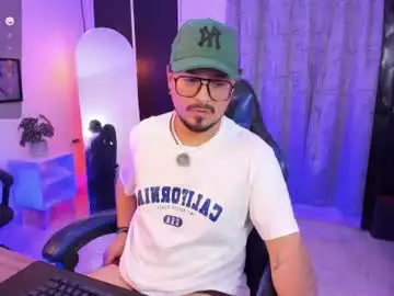 Chaturbate Best live sex cam show of daviidevans