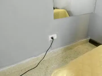 Chaturbate Sex Cam of golden_kiss23