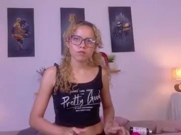 Chaturbate Free Porn Cam of lia_valmont_18